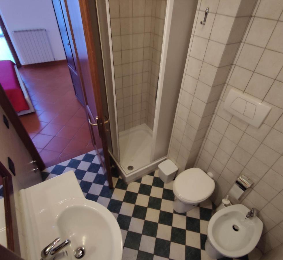 M & M Pinzi Suite Apartment Montepulciano Stazione Екстер'єр фото
