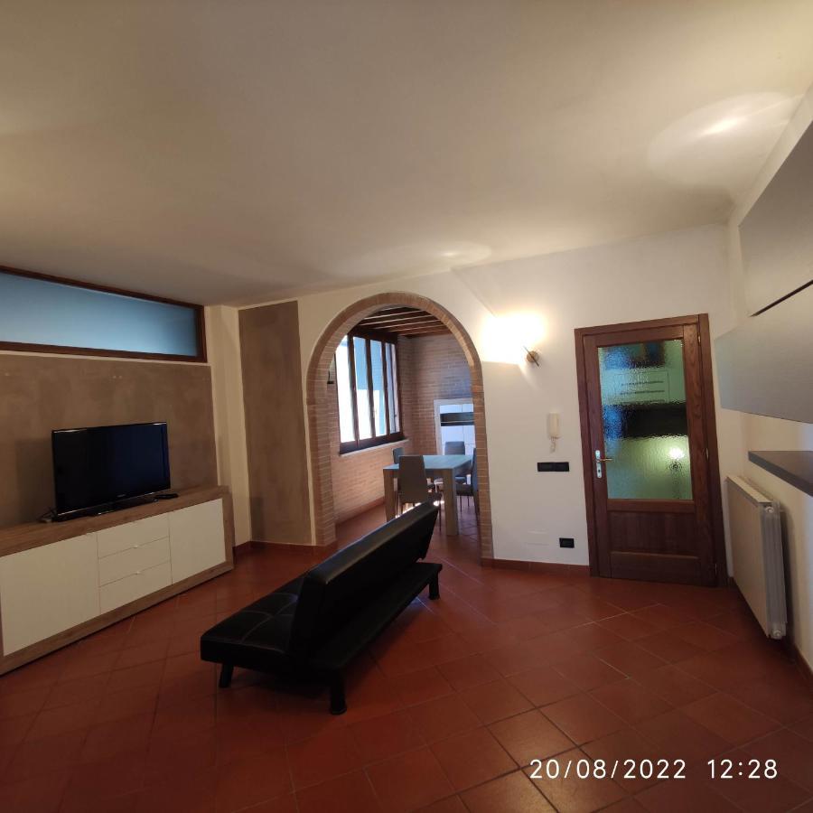 M & M Pinzi Suite Apartment Montepulciano Stazione Екстер'єр фото
