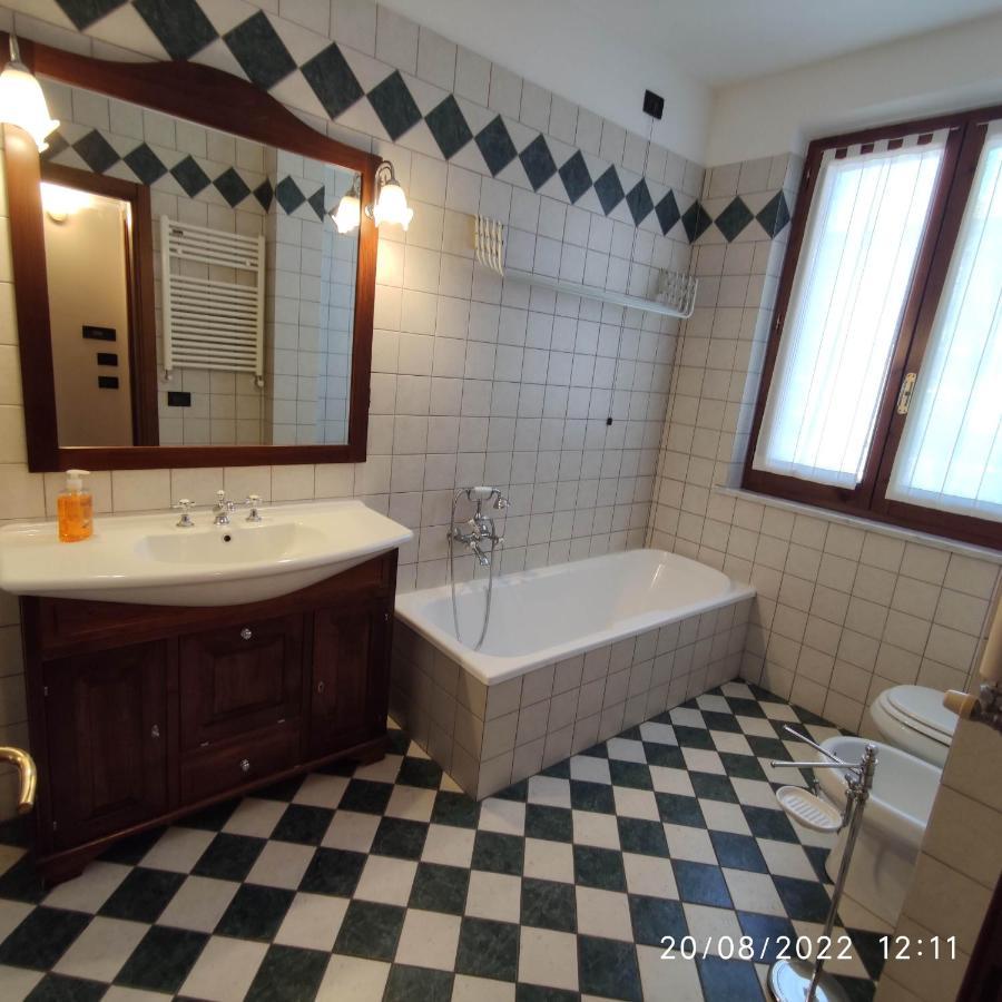 M & M Pinzi Suite Apartment Montepulciano Stazione Екстер'єр фото